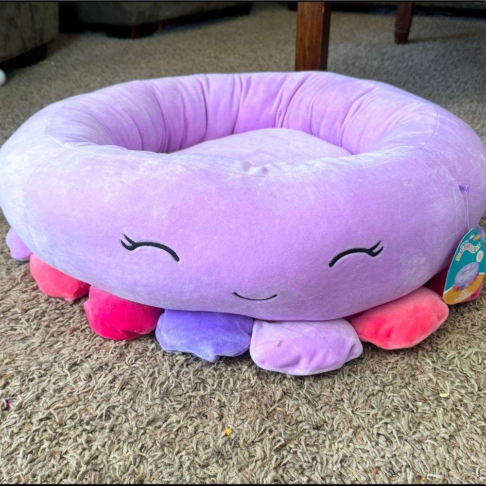Squishmallow Beula pet bed